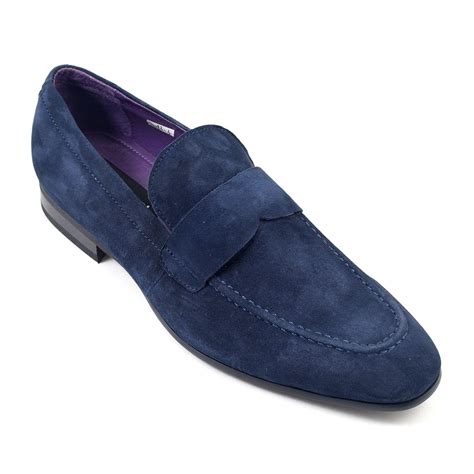 men's navy suede loafers.